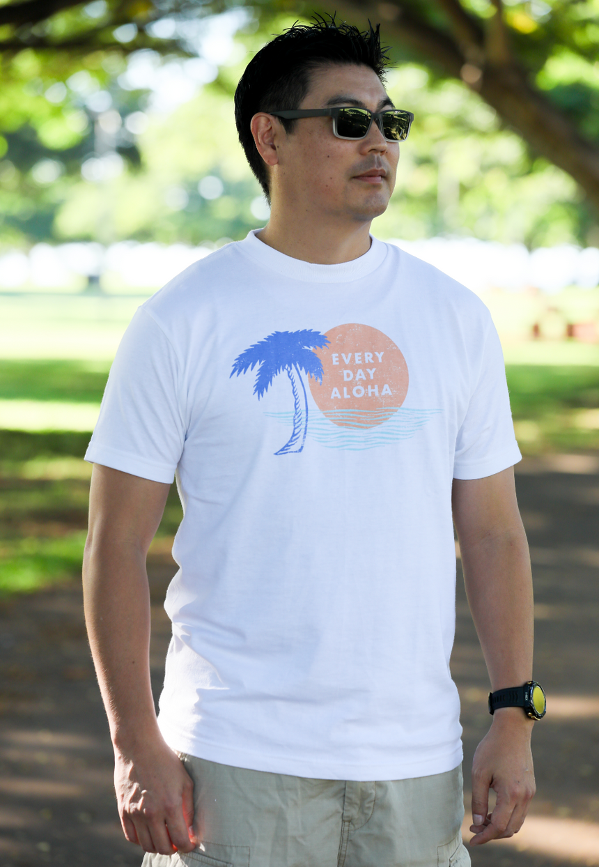 Everyday Aloha ロゴTシャツ ユニセックス ホワイト