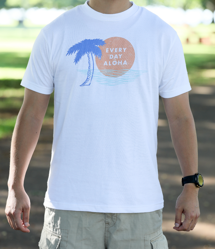 Everyday Aloha ロゴTシャツ ユニセックス ホワイト