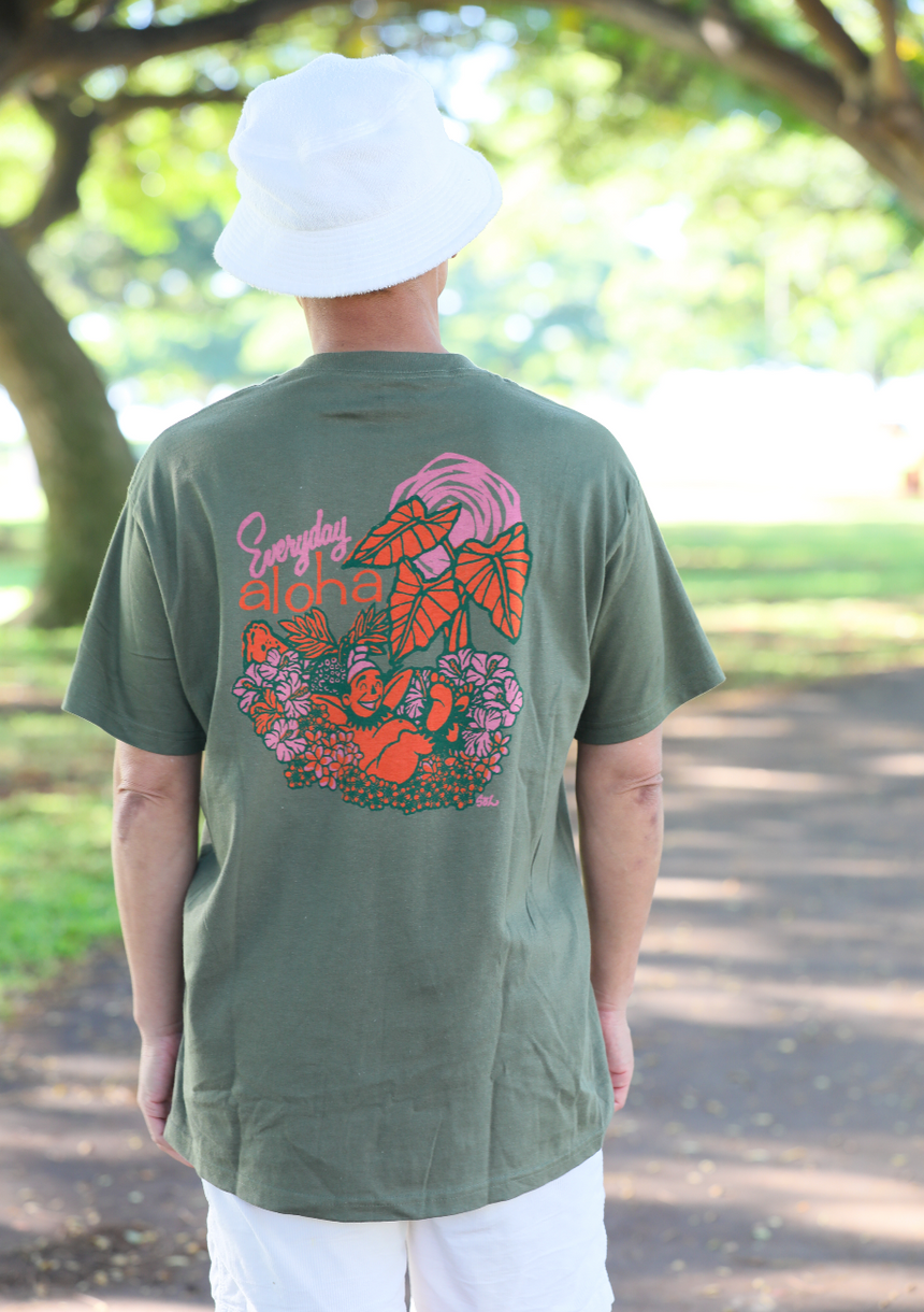 Everyday Aloha ロゴTシャツ ユニセックス グリーン